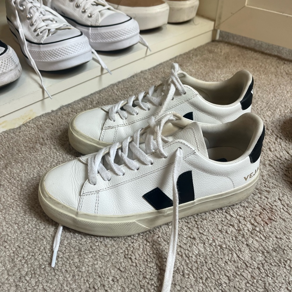 Veja Sneakers